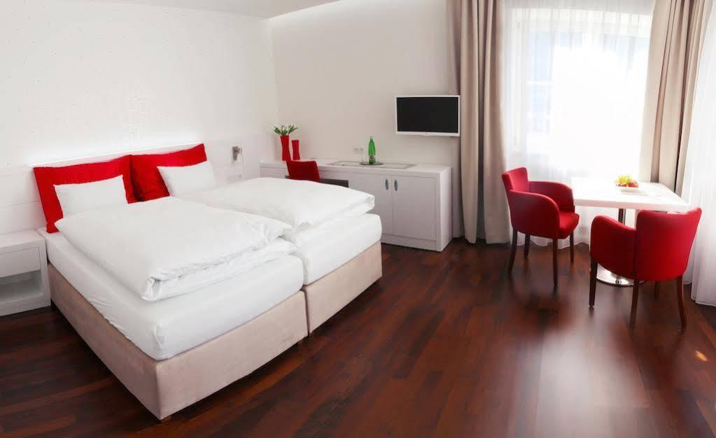 Hotel Vila Viola Luhačovice Екстериор снимка