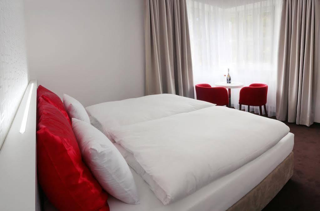 Hotel Vila Viola Luhačovice Екстериор снимка